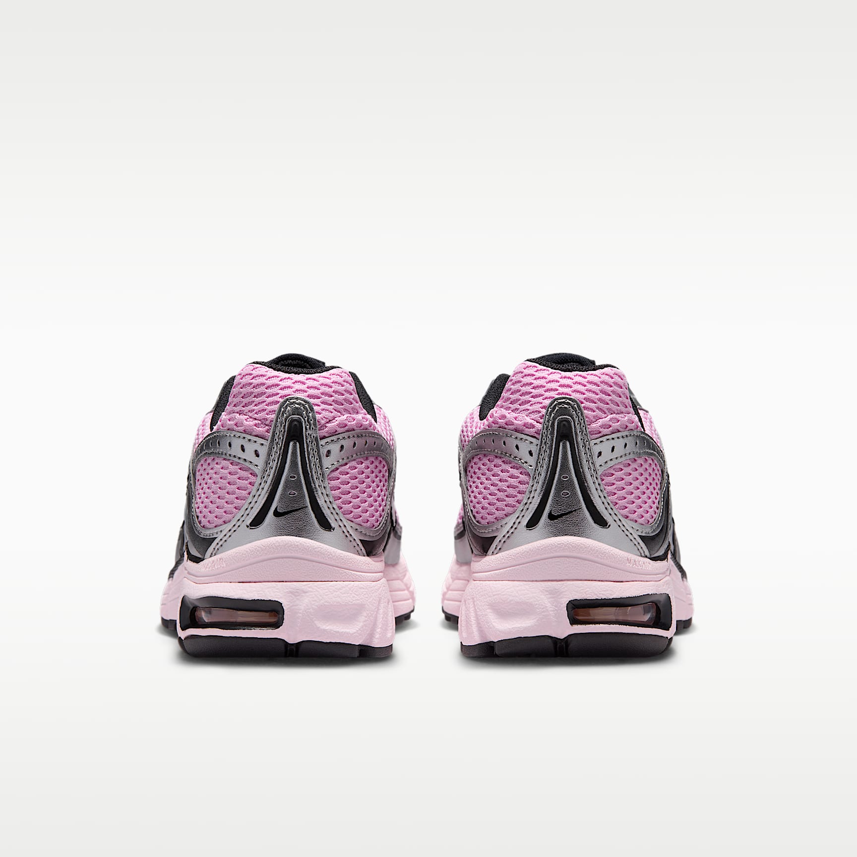 Nike Air Max Moto 2K Schuh mit reflektierenden Akzenten (Damen) – Pink Rise/Metallic Silver/Schwarz/Pearl Pink