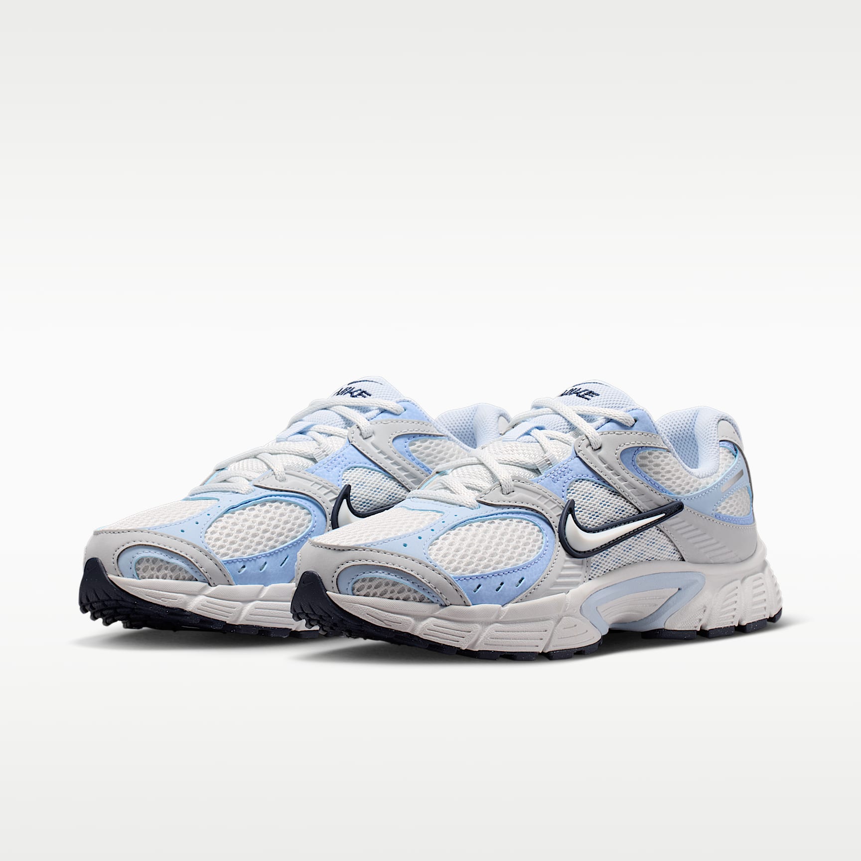 Nike V5 RNR Schuh (Damen) – Off White/Hydrogen Blue/Aluminum/Off White