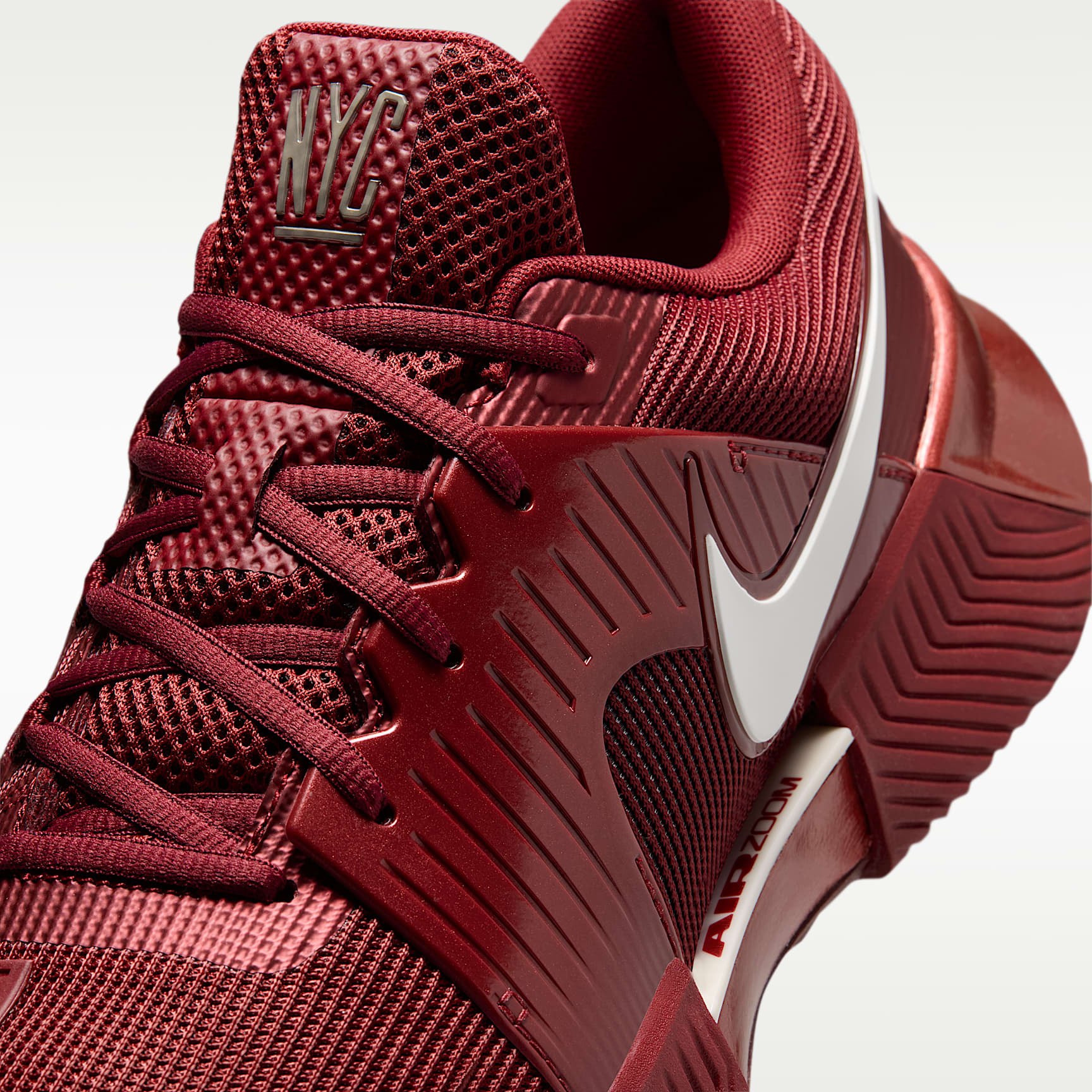 Nike Zoom GP Challenge 1.5 PRM Clay Court Tennisschuh (Herren) – Team Red/Green Spark/Pale Ivory