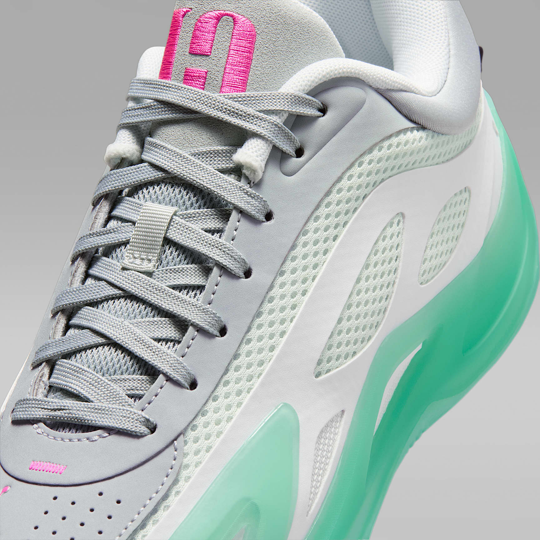 Jordan Heir Series 2 "Seafoam" Basketballschuh – Weiß/Metallic Silver/Pink Blast/Light Pumice