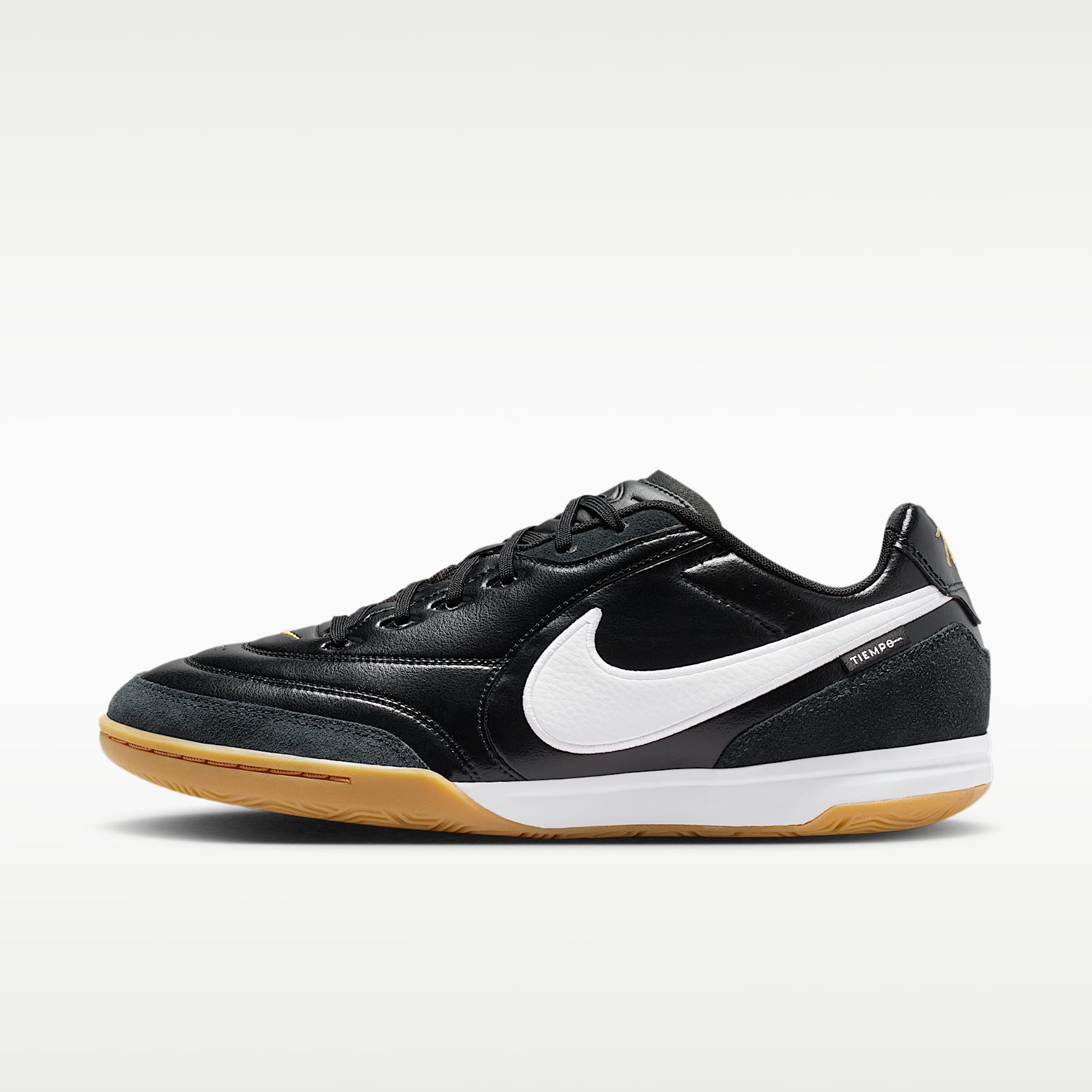 Nike Tiempo Streetgato Low-Top-Fußballschuh für Hallen- und Hartplätze – Schwarz/Weiß