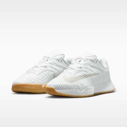 Nike Vapor Pro 3 Tennisschuh für Hartplätze (Damen) – Weiß/Summit White/Linen/Light Orewood Brown