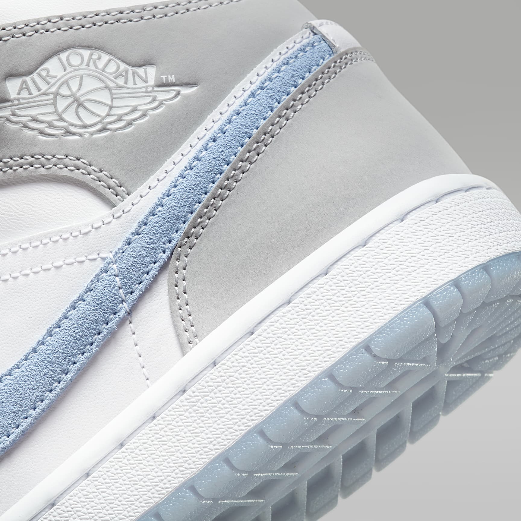 Air Jordan 1 Mid Schuh (Damen) – Weiß/Wolf Grey/Aluminum