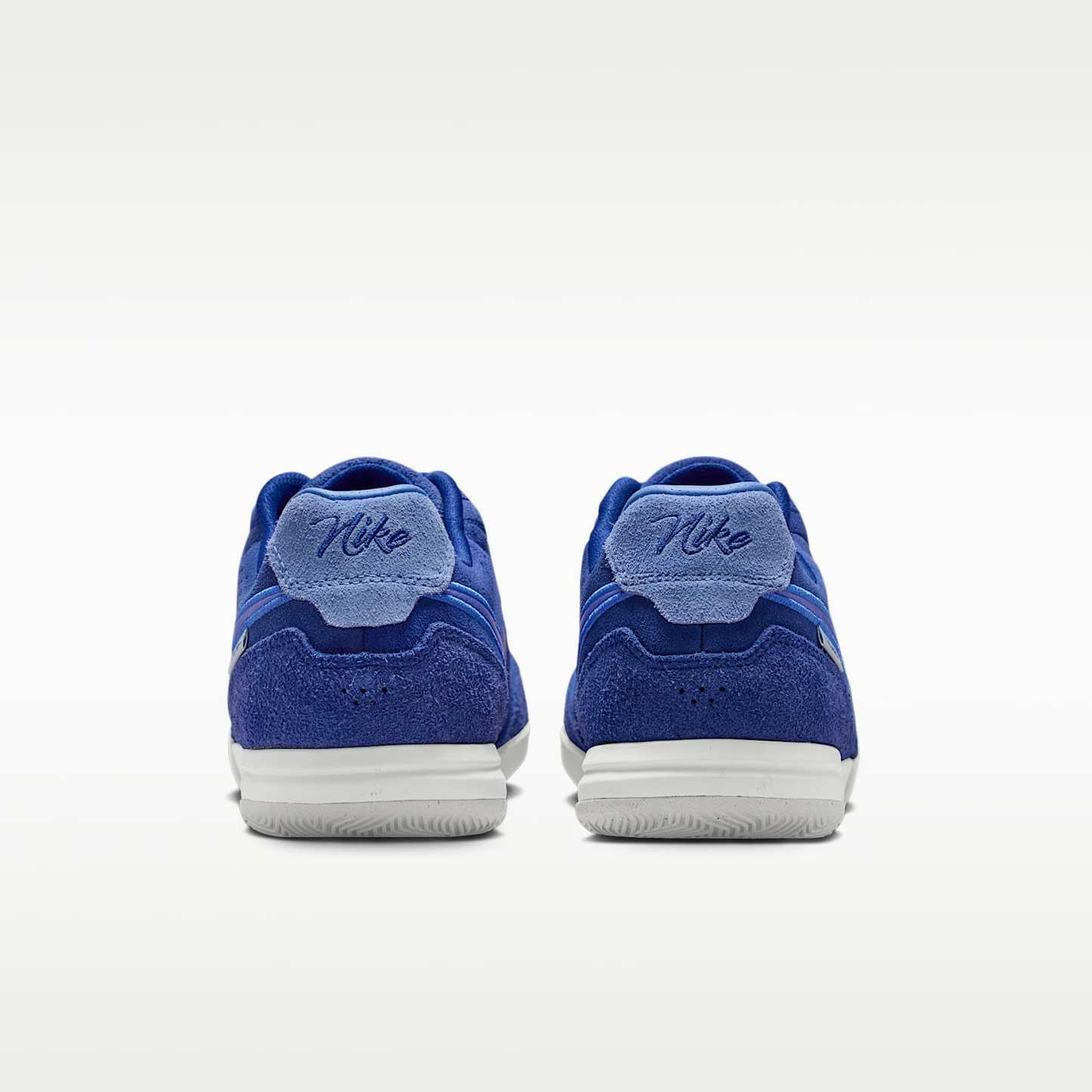 Nike Tiempo Streetgato PRM Low-Top-Fußballschuh für Hallen- und Hartplätze – Deep Royal Blue/Blue Crystal/Polar