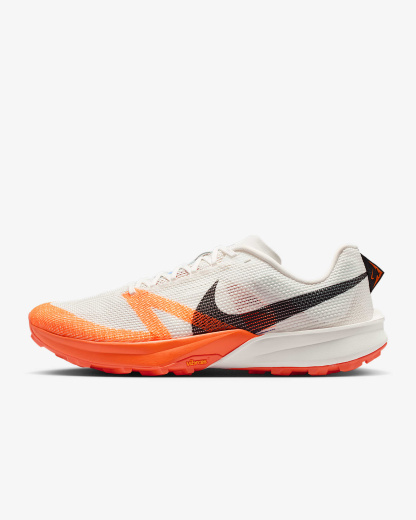 Nike Kiger 10 Traillaufschuh – Summit White/Total Orange/Safety Orange/Schwarz