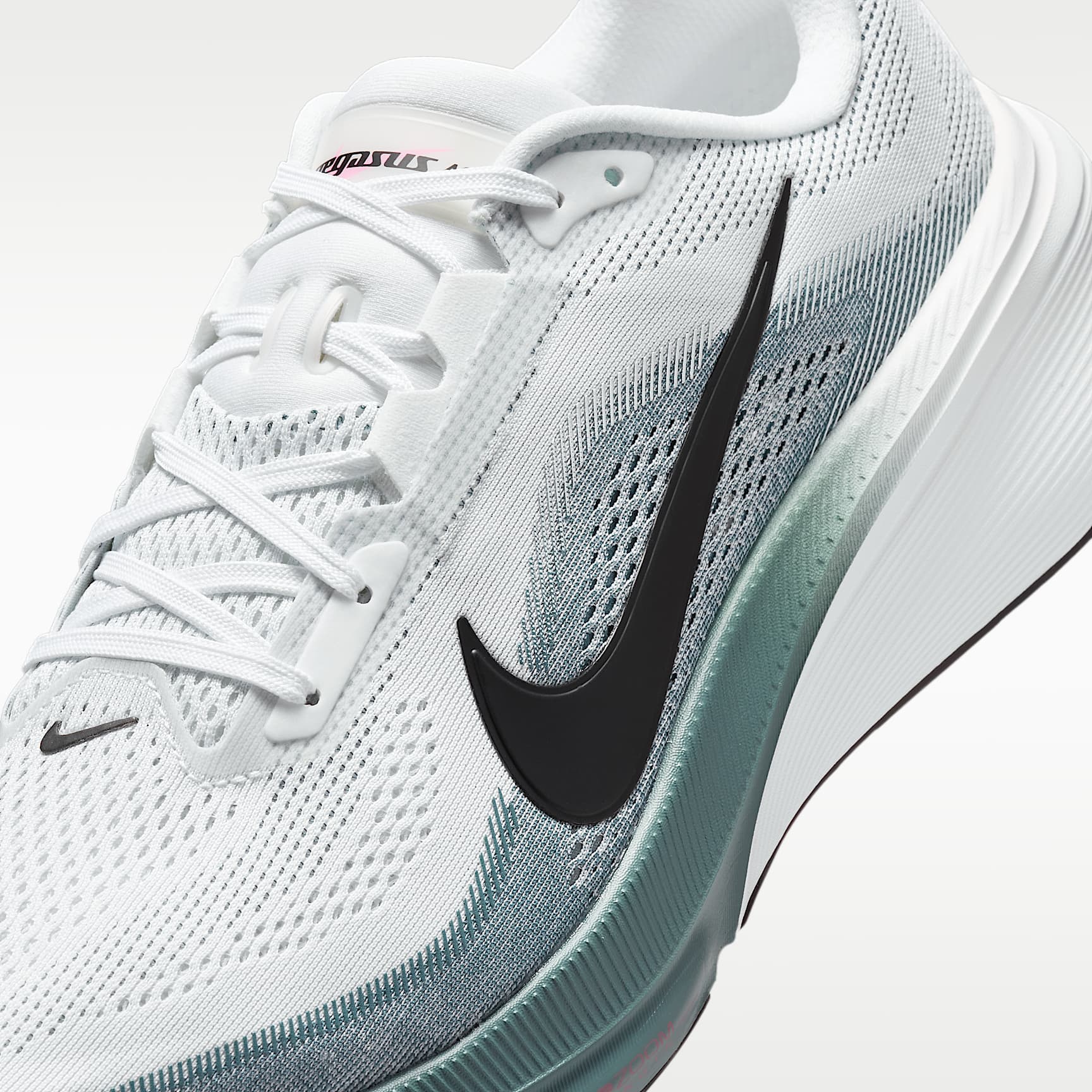 Nike Pegasus 42 Straßenlaufschuh (Herren) – Weiß/Mineral Slate/Hyper Pink/Schwarz