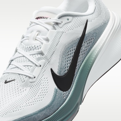 Nike Pegasus 42 Straßenlaufschuh (Herren) – Weiß/Mineral Slate/Hyper Pink/Schwarz