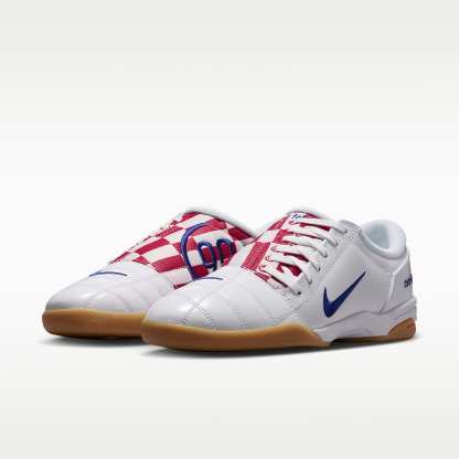 Nike Total 90 Checkered Herrenschuh – Weiß/University Red/Gum Yellow/Deep Royal Blue