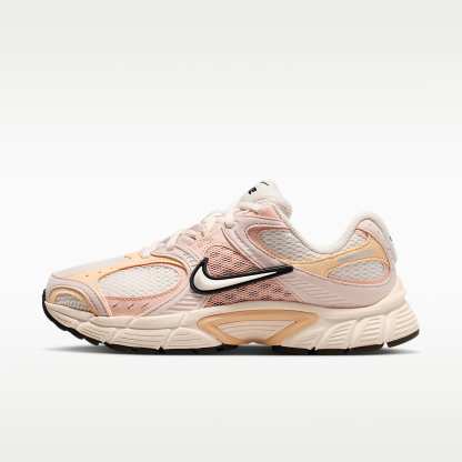 Nike V5 RNR Schuh (Damen) – Chalk/Silt Red/Arctic Orange/Chalk