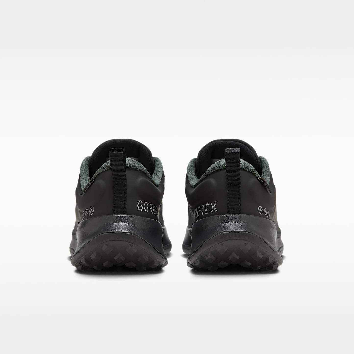 Nike Juniper Trail 2 GORE-TEX wasserfester Traillaufschuh (Damen) – Schwarz/Anthracite/Cool Grey