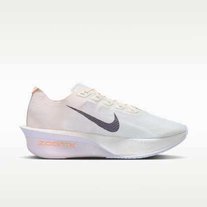 Nike Vaporfly 4 Straßenlaufschuh für Wettkämpfe (Damen) – Barely Green/Chalk/Hyper Crimson/Purple Dynasty