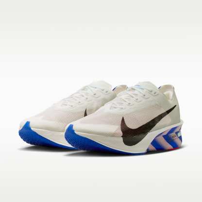 Nike Vaporfly 4 Straßenlaufschuh für Wettkämpfe (Herren) – Weiß/Racer Blue/Silt Red/Schwarz