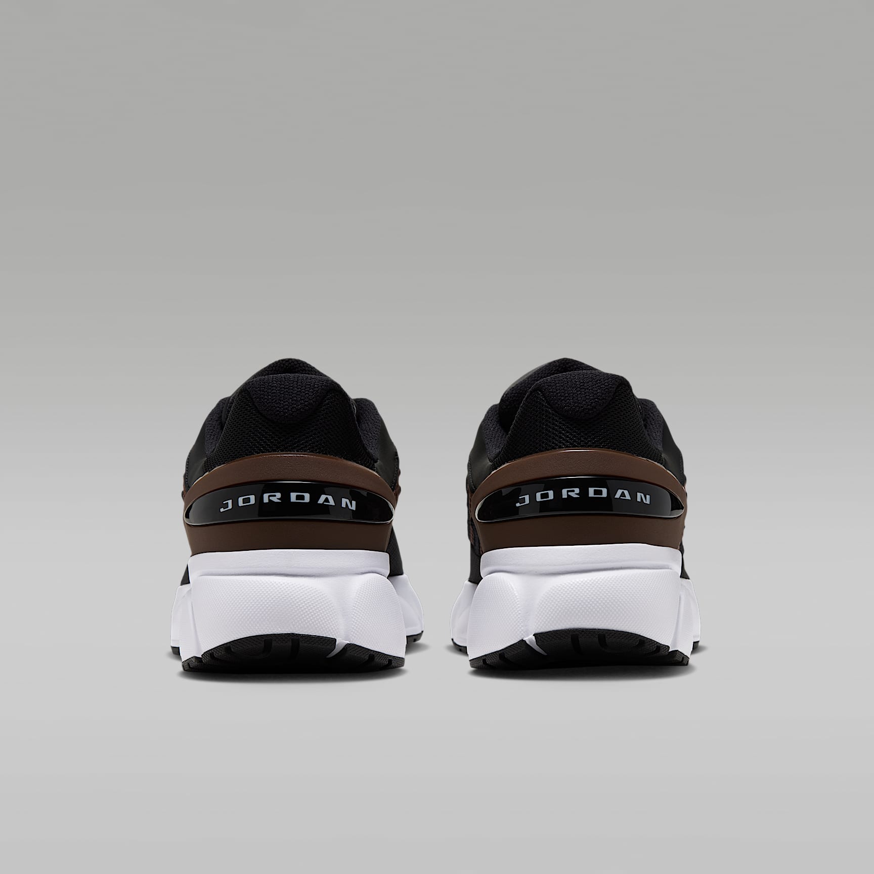Jordan Trunner Flow Damenschuhe – Schwarz/Cacao Wow/Cacao Wow/Weiß