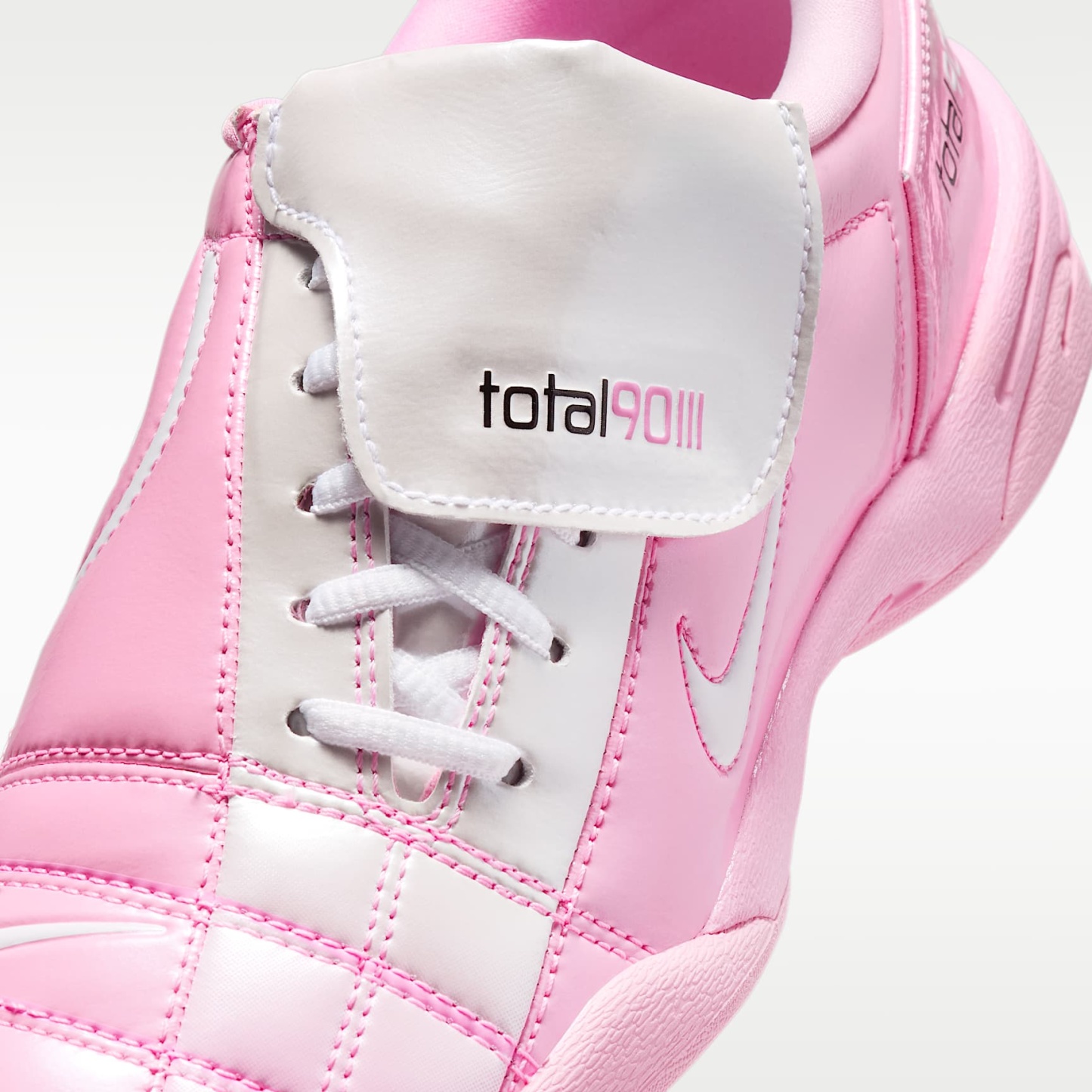 Nike Total 90 SE Schuh (Damen) – Pink Rise/Schwarz/Weiß