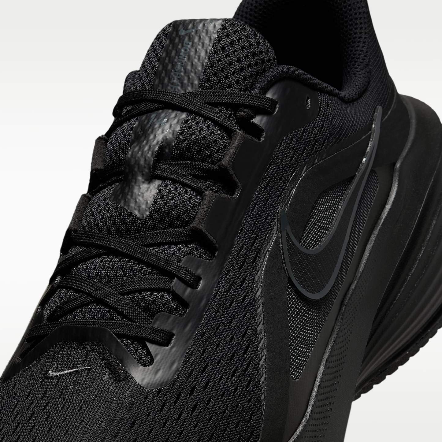 Nike Downshifter 14 Straßenlaufschuh (Herren) – Schwarz/Anthracite/Schwarz