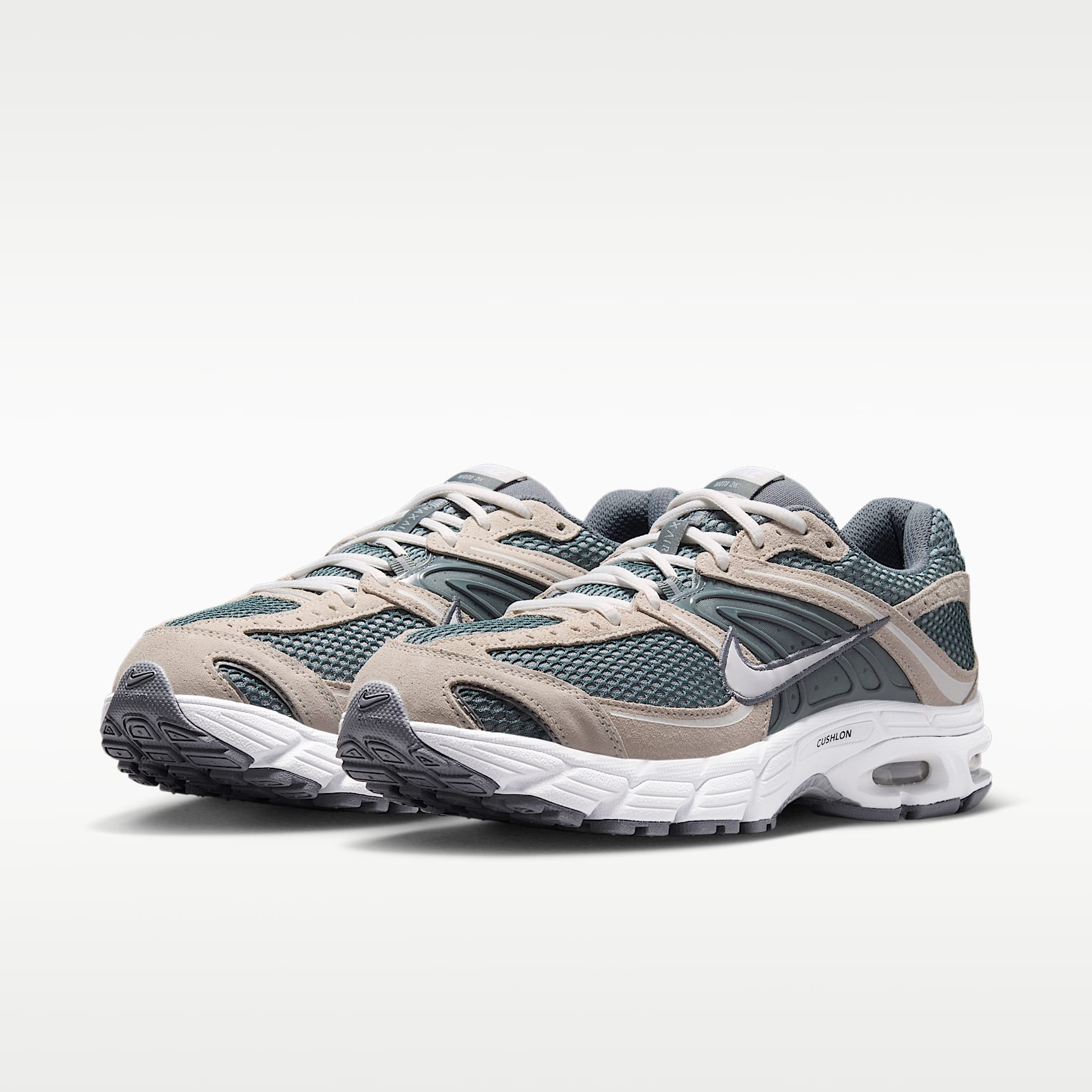 Nike Air Max Moto 2K Schuh (Herren) – Cool Grey/Photon Dust/Wolf Grey/Weiß