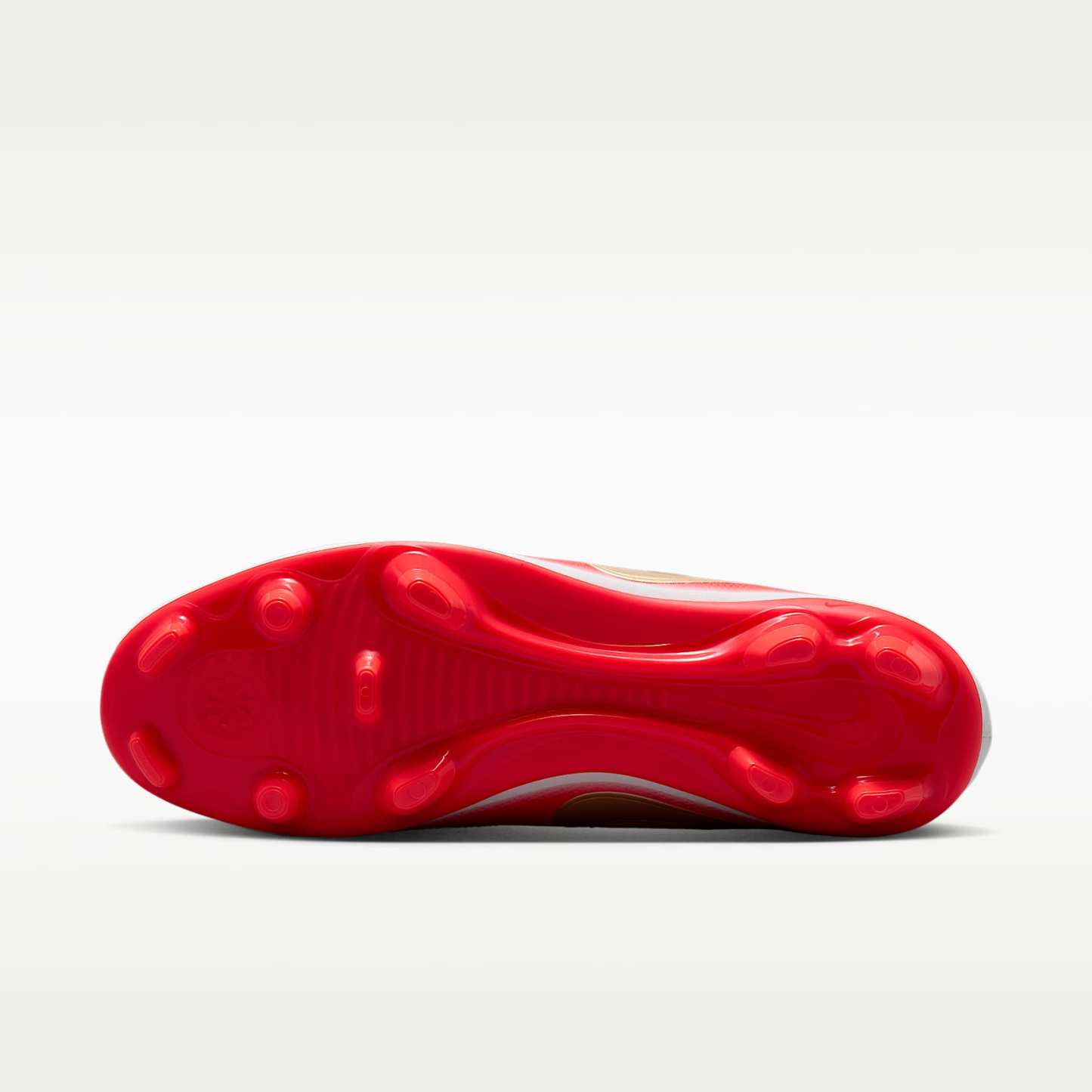 Nike Tiempo Maestro Club Low-Top-Fußballschuh für verschiedene Böden – Weiß/Bright Crimson/Blur