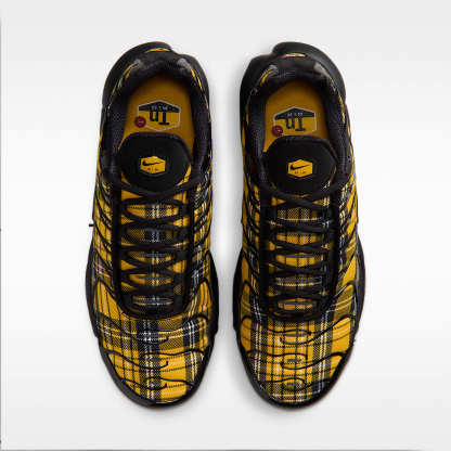 Nike Air Max Plus Schuh (Damen) – Schwarz/Weiß/Yellow Ochre