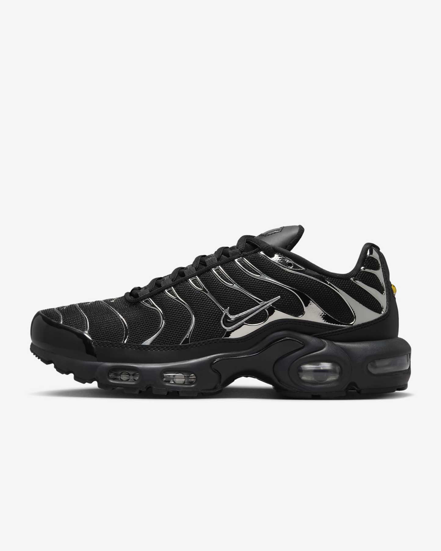 Nike Air Max Plus SE Schuh (Damen) – Schwarz/Metallic Silver/Laser Crimson/Off Noir
