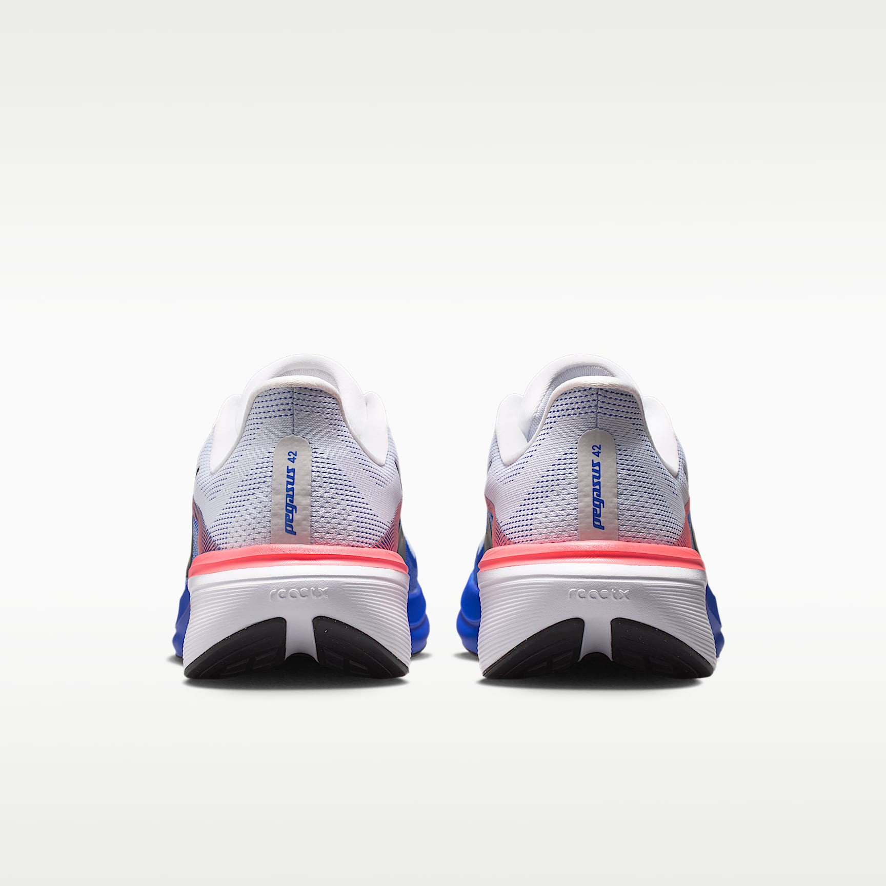 Nike Pegasus 42 Straßenlaufschuh (Herren) – Weiß/Racer Blue/Atomic Pink/Schwarz