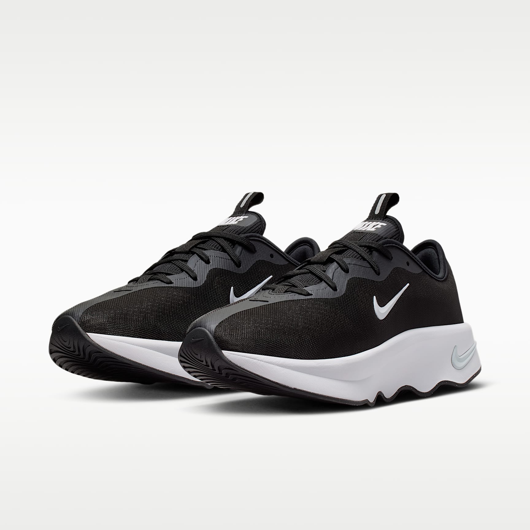 Nike Motiva 2 Walking-Schuhe (Damen) – Schwarz/Pure Platinum/Weiß