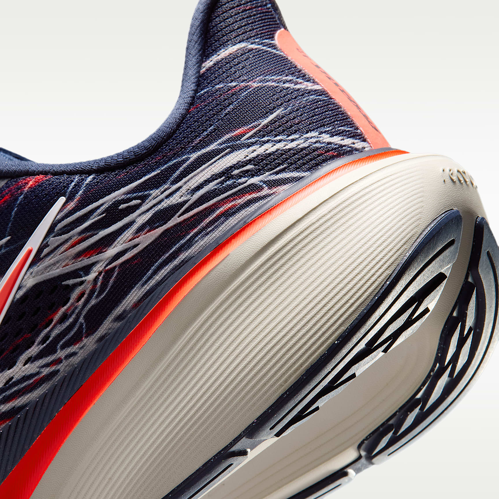 Nike Pegasus 42 Straßenlaufschuh (Herren) – Obsidian/Light Bone/Bright Crimson/Dynamic Yellow