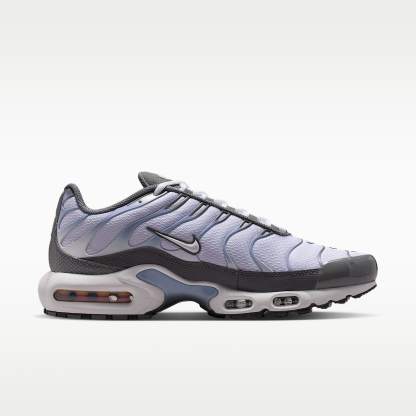 Nike Air Max Plus Schuh (Herren) – Smoke Grey/Light Armory Blue/Dark Smoke Grey/Weiß