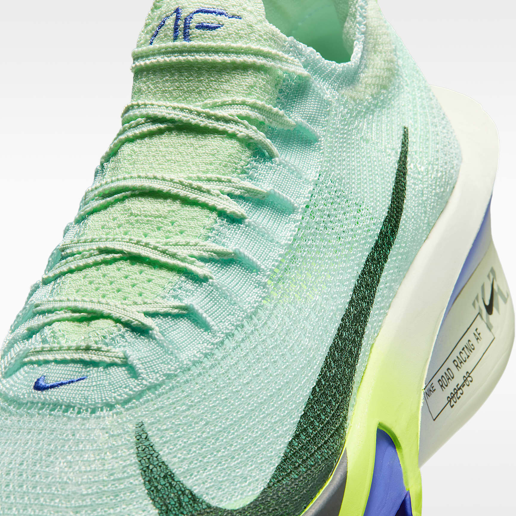 Nike Alphafly 3 Herren-Straßenlaufschuh für Wettkämpfe – Barely Green/Volt Tint/Volt Ice/Black Spruce