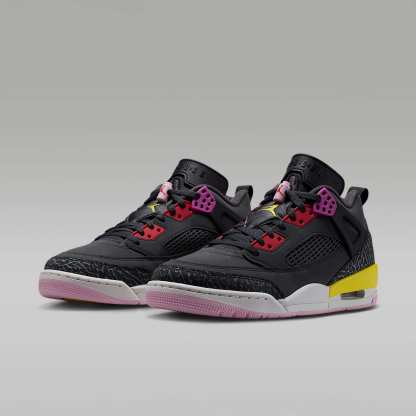 Jordan Spizike Low Herrenschuh – Anthracite/Schwarz/Wolf Grey/University Red