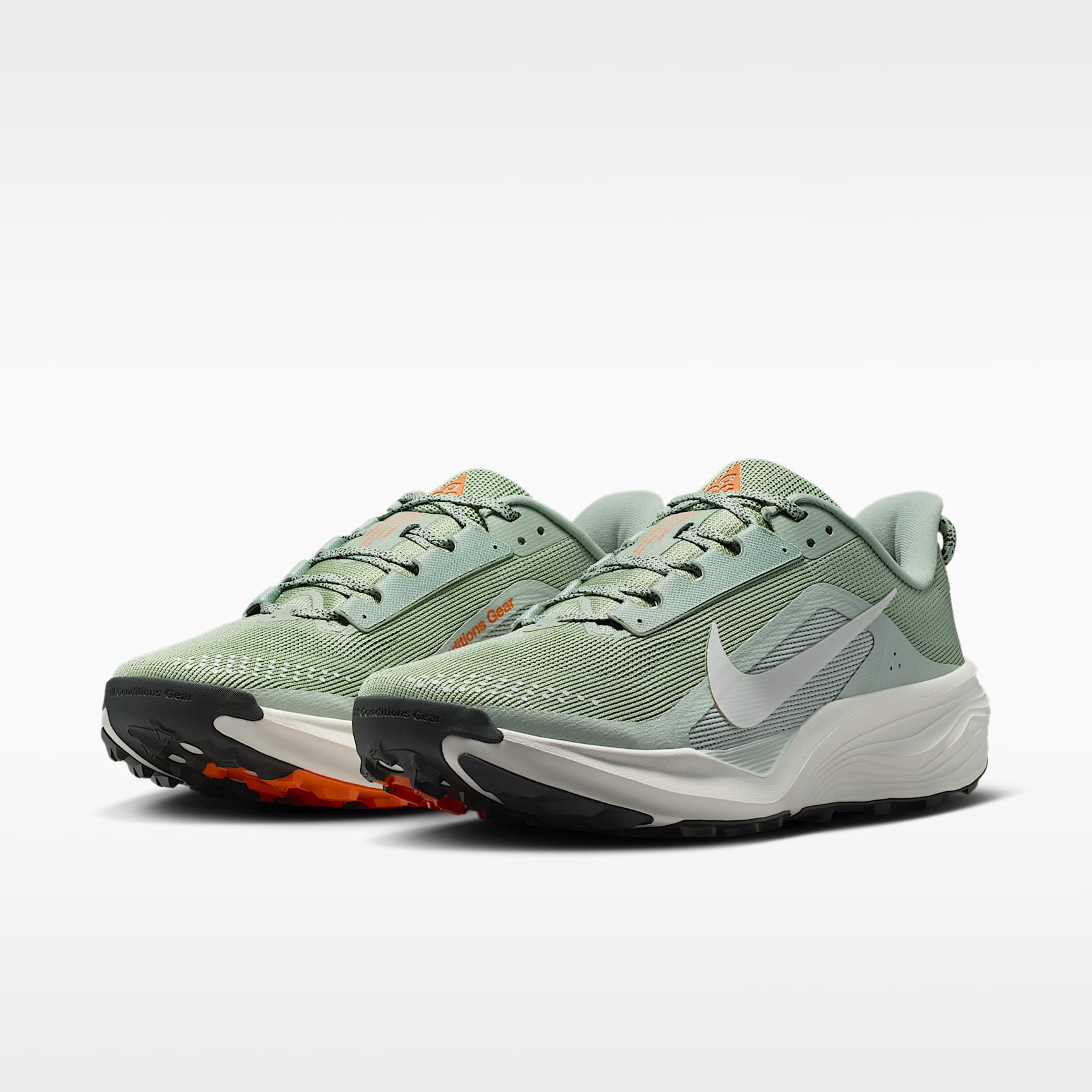 Nike ACG Pegasus Trail Traillaufschuh (Herren) – Jade Horizon/Light Silver/Safety Orange/Phantom