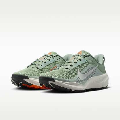Nike ACG Pegasus Trail Traillaufschuh (Herren) – Jade Horizon/Light Silver/Safety Orange/Phantom
