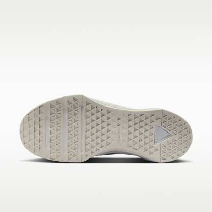 Nike Metcon 10 Trainingsschuh für Damen – Weiß/Platinum Tint/Wolf Grey/Metallic Silver