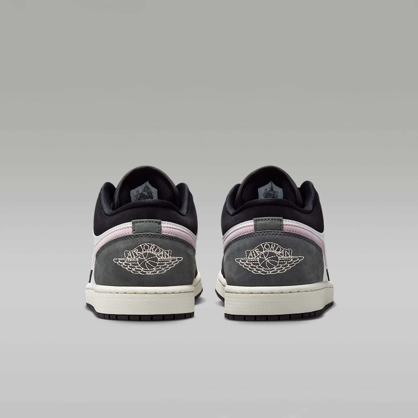 Air Jordan 1 Low SE Herrenschuh – Schwarz/Iron Grey/Weiß/Iced Carmine