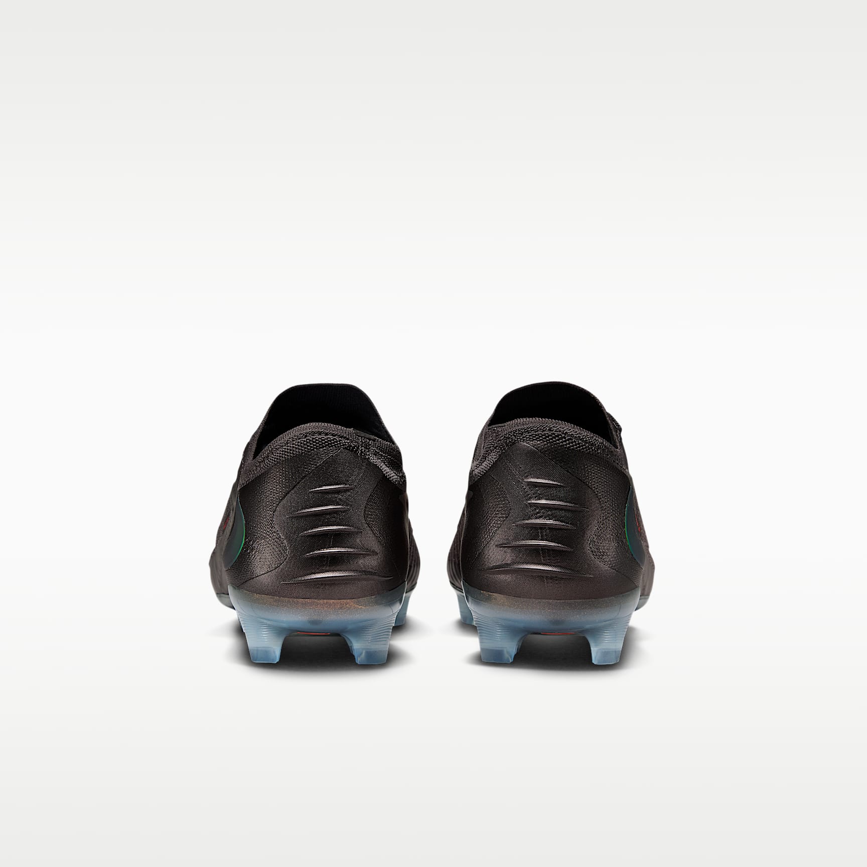 Nike Phantom 6 Low Elite LV8 Fußballschuh für normalen Rasen – Medium Ash/Schwarz/Gold Amber