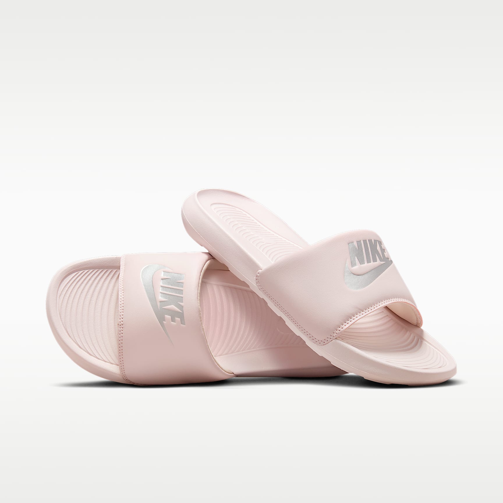 Nike Victori One Damen-Badeslipper – Barely Rose/Barely Rose/Metallic Silver