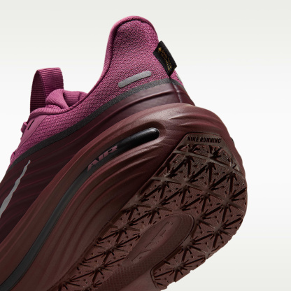 Nike Winflo 12 GORE-TEX wasserdichter Straßenlaufschuh (Damen) – Pink Smoke/Mystic Dates/Schwarz/Reflective Silver