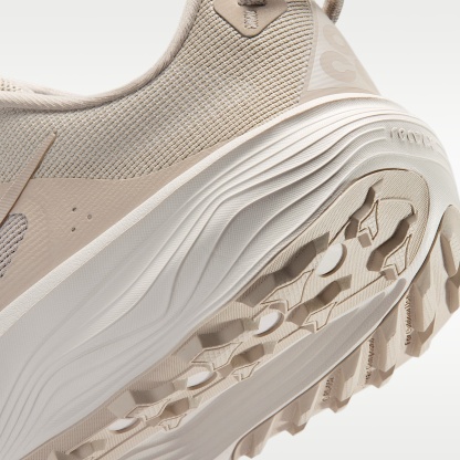 Nike ACG Pegasus Trail Traillaufschuh (Herren) – Cream II/Light Orewood Brown/Safety Orange/Cream II