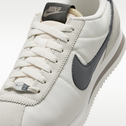 Nike Cortez Schuh (Damen) – Phantom/Sail/Mink Brown/Off Noir