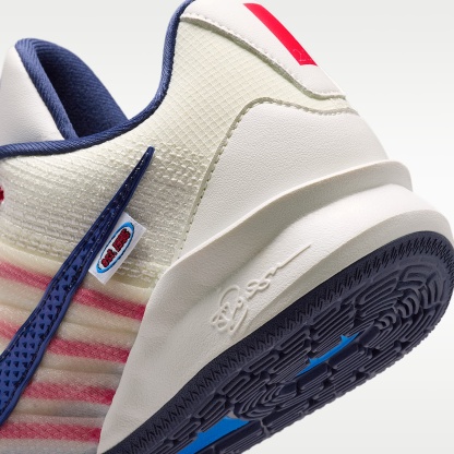 Sabrina 3 "WNBA 30th" Basketballschuh – Sail/Atom Red/Photo Blue/Team Navy
