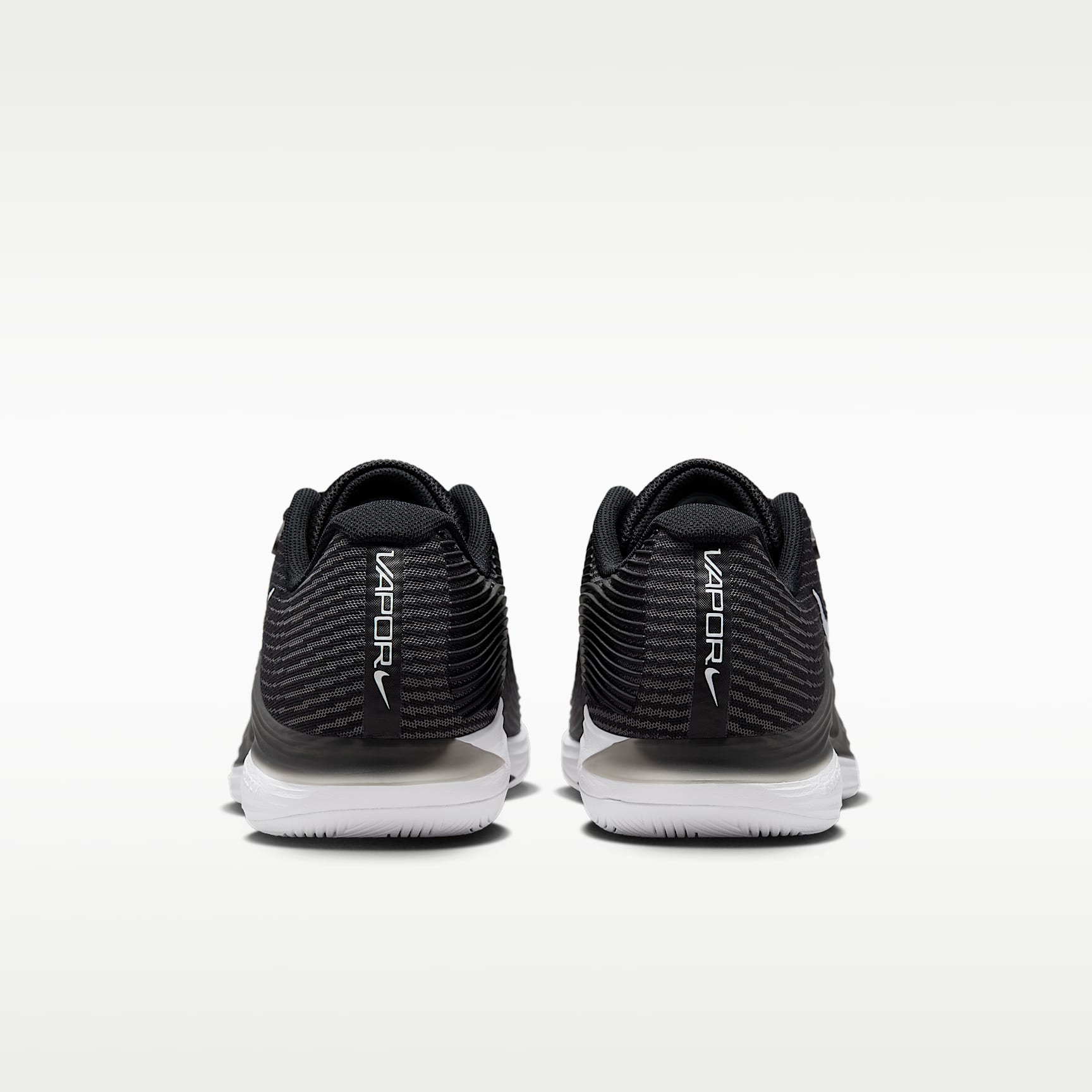 Nike Vapor 12 Tennisschuh für Hartplätze (Herren) – Schwarz/Dark Smoke Grey/Weiß