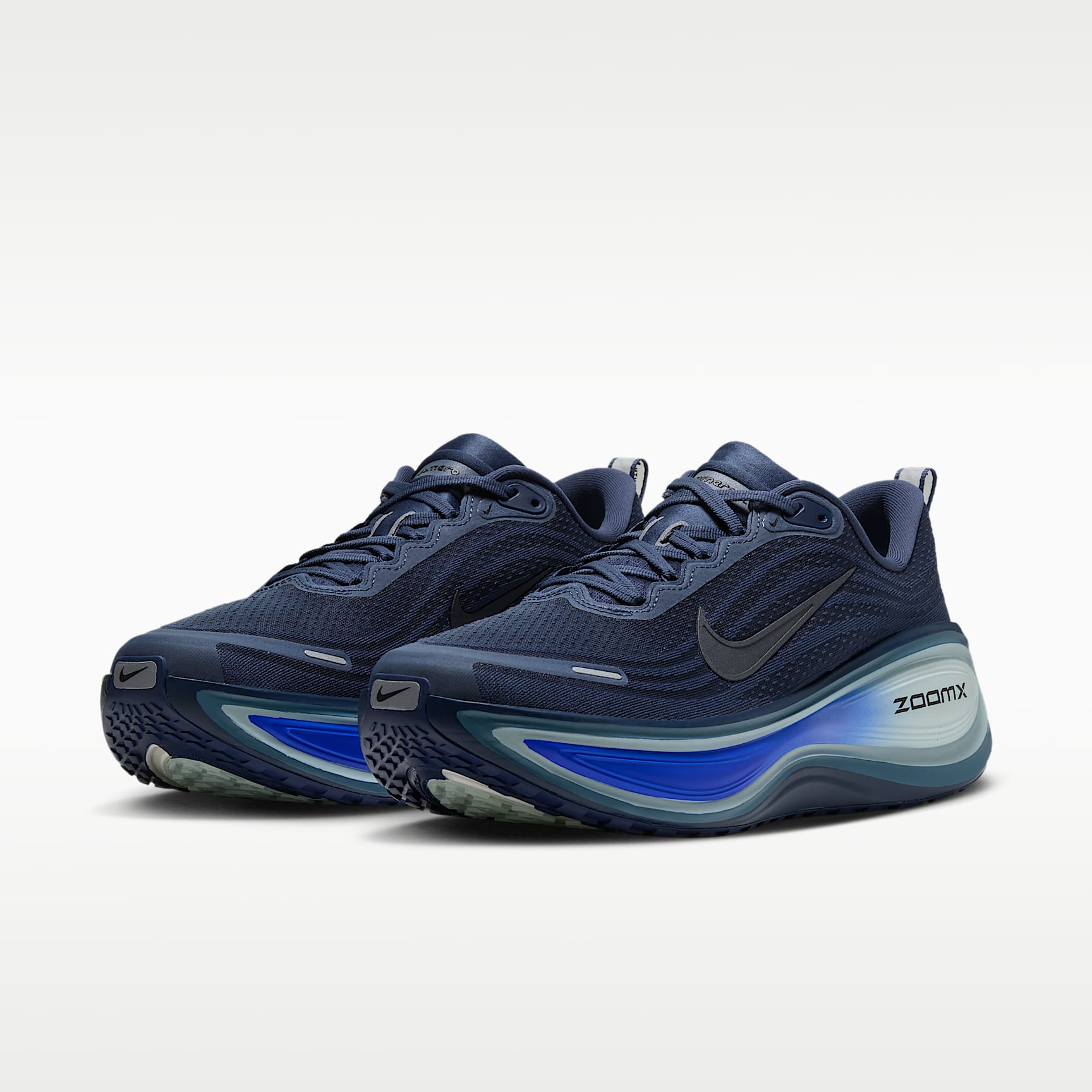 Nike Vomero Plus Straßenlaufschuh (Herren) – Dark Slate/Barely Green/Green Haze/Schwarz