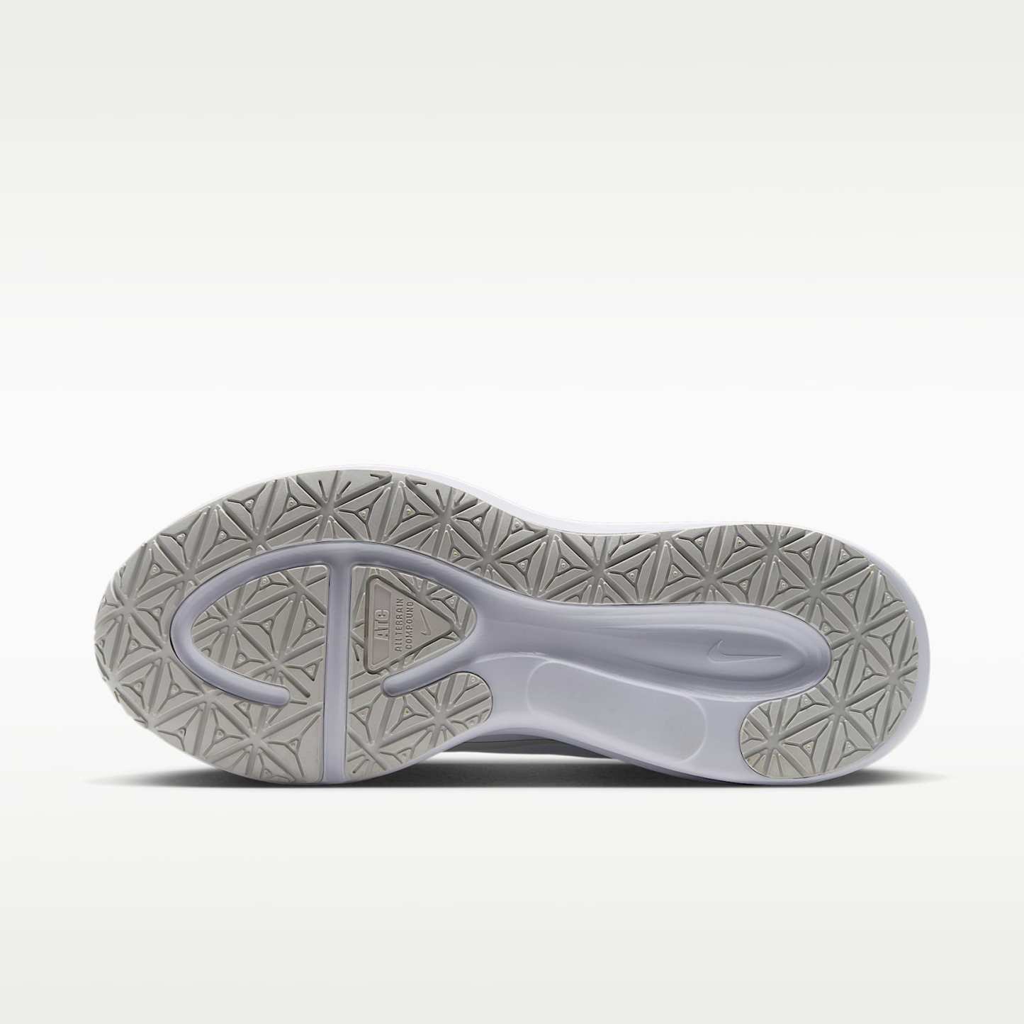 Nike Revolution 8 Utility Straßenlaufschuh (Damen) – Weiß/Off White/Schwarz/Platinum Tint