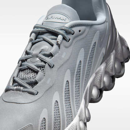 Nike Air Max Dn8 Schuh (Herren) – Metallic Silver/Schwarz/Metallic Silver