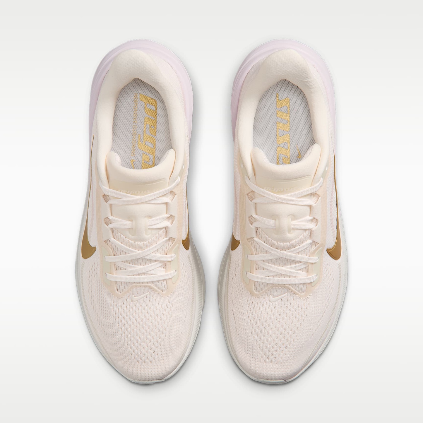 Nike Pegasus 42 Straßenlaufschuh (Damen) – Chalk/Spruce Aura/Bleached Lilac/Metallic Gold