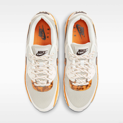 Nike Air Max 90 Damenschuh – Phantom/Velvet Brown/Light Bone/Light Curry
