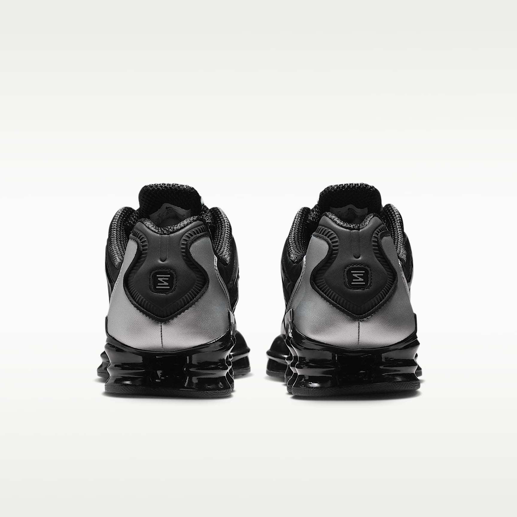 Nike Shox TL Schuh (Damen) – Schwarz/Metallic Silver