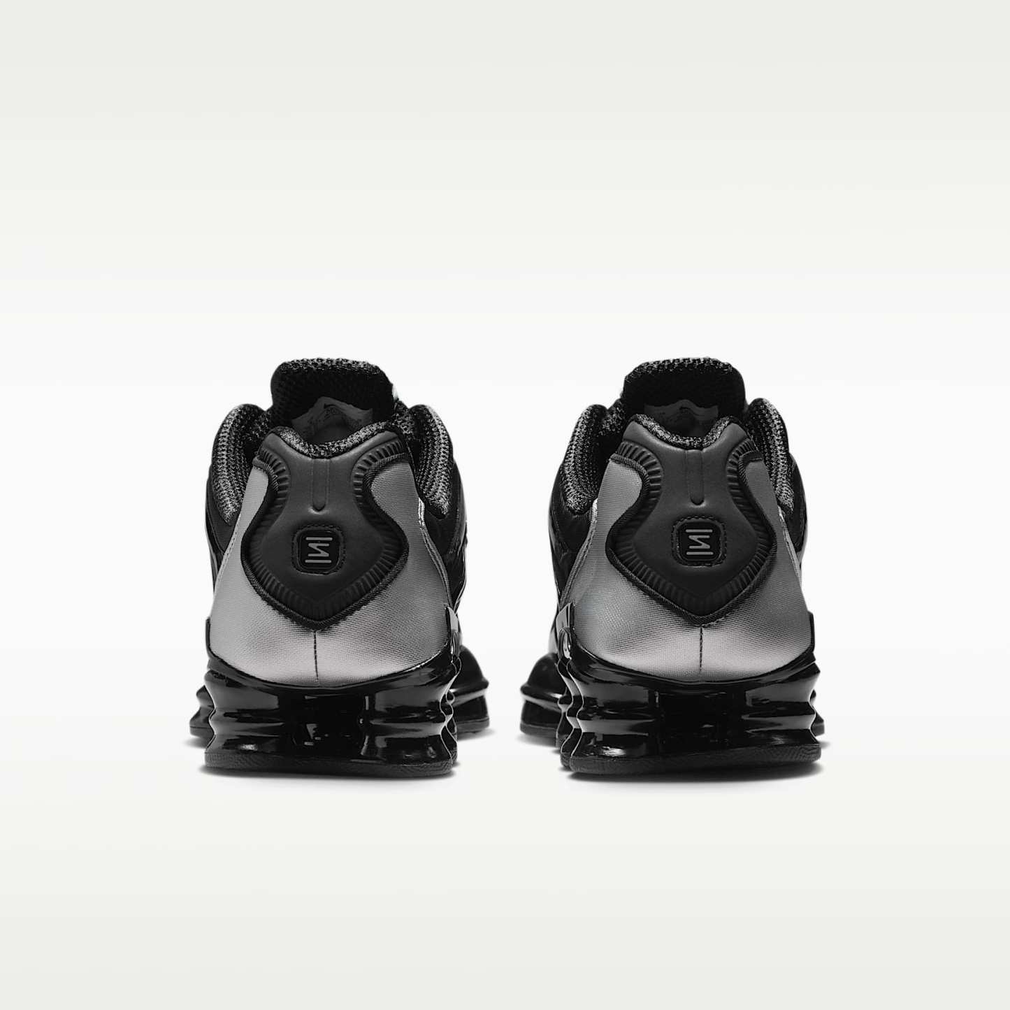Nike Shox TL Schuh (Damen) – Schwarz/Metallic Silver