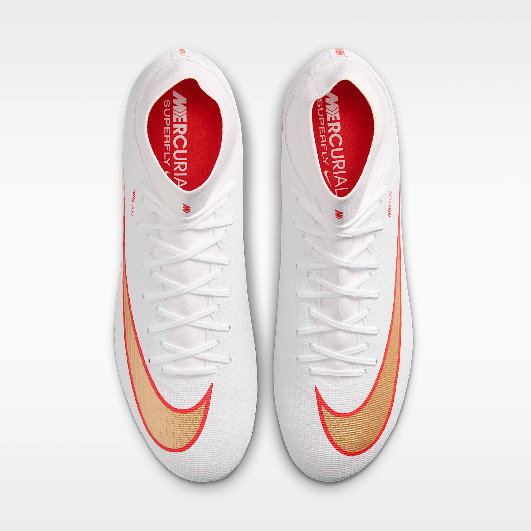 Nike Mercurial Superfly 11 Academy High-Top-Fußballschuh für weichen Rasen – Weiß/Bright Crimson/Blur
