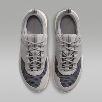 Jordan Trunner O/S Schuhe (Herren) – Light Iron Ore/Smoke Grey/Chalk/Legend Medium Brown