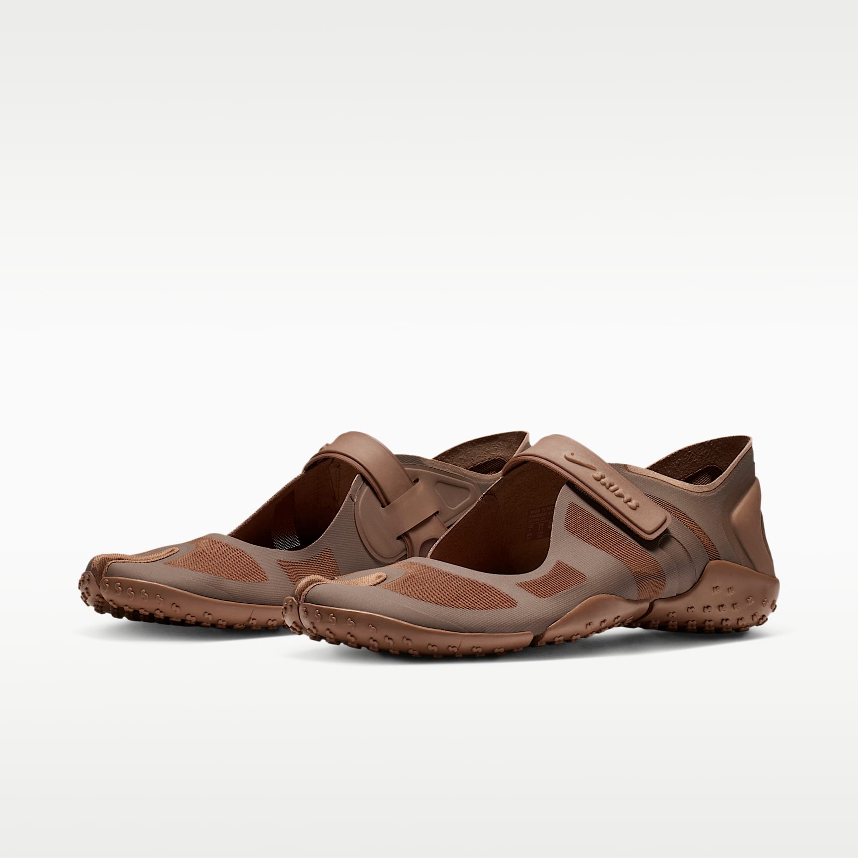 NikeSKIMS Rift Mesh Schuh (Damen) – Archaeo Brown/Infinite Sable/Desert Dust/Archaeo Brown